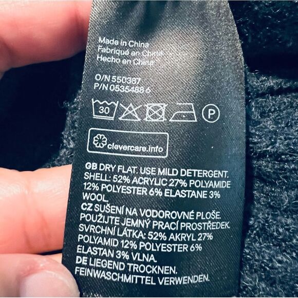 H&M Women's Cropped Wool Blend V-Neck Sweater in Navy Blue Size Small - Picture 4 of 8